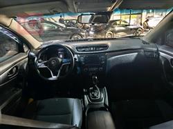 نيسان قاشقاي